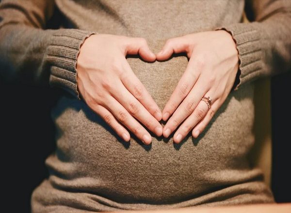 Health News | Blood Test May Indicate Higher Risk Pregnancies in Patients with COVID-19: Study