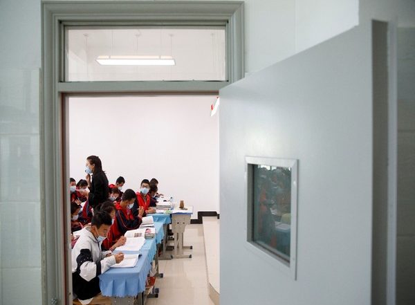 World News | School Teachers in Tibet Given Workshops on Teaching in Chinese to Brainwash Students