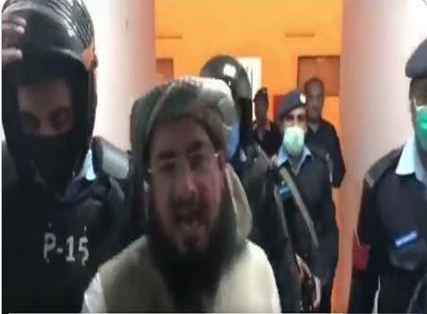 World News | Imran Khan Govt Draws Flak over 'thrashing' of JUI-F MNAs by Police During Operation in Parliament Lodges
