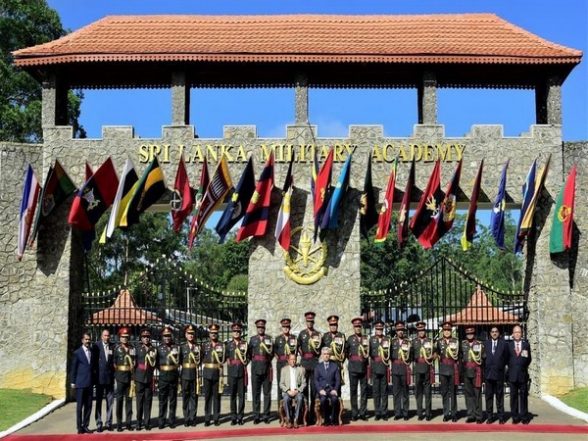 India News | Sri Lankan Army Officers Honour Their Indian Army 'guru' Who Trained Them to Fight LTTE 30 Years Ago - Vimarsana News