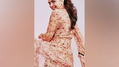 Entertainment News |  Deepika Padukone's 'late' Holi Wish Encapsulates Her Love for Flowers