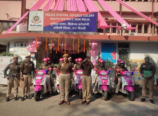 India News | Delhi Police Dedicates Defence Colony Station to Women Personnel, Urges Female Aspirants to Walk-in with Queries on Joining Force