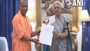India News | Yogi Adityanath Calls on Governor Anandiben Patel, Stakes Claim to Form Uttar Pradesh Government