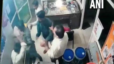 India News | Petrol Pump Staff Beaten Up in MP's Dhar District, One Held