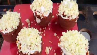 India News | Food Vendor in Gujarat Makes, Sells Pizza in Earthen Pot, Following PM Modi's Vocal-for-Local Campaign