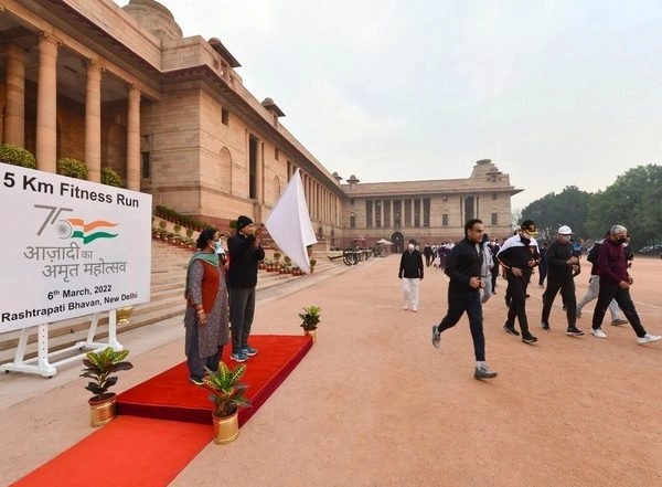 Azadi Ka Amrit Mahotsav: President Ram Nath Kovind Flags Off Fitness Run at Rashtrapati Bhavan