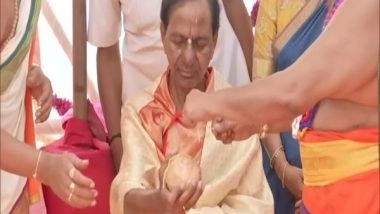 India News | Telangana: KCR Performs Pooja at Yadadri Temple