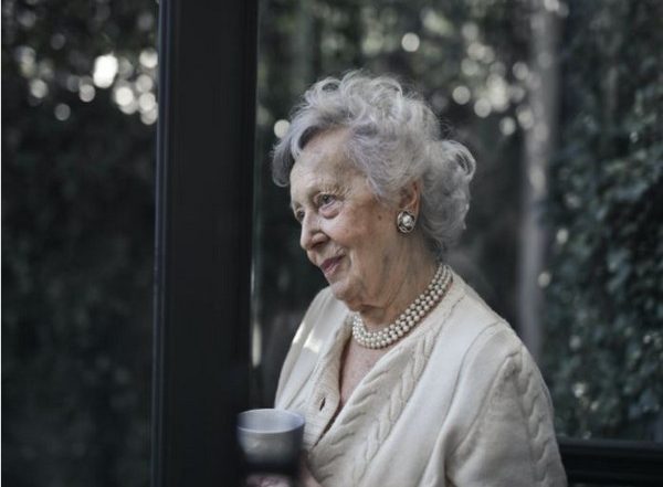 Health News | Study Finds New Evidence That Women Are More Susceptible to Alzheimer's Disease