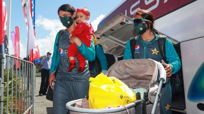 With Baby in her Lap Bismah Maroof, Pakistan Women's Captain, Arrives for IND vs PAK CWC 2022 Clash (See Pic)