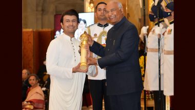 Sonu Nigam Receives Padma Shri From President Ram Nath Kovind