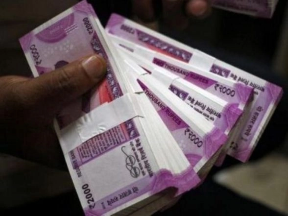 Rupee Extends Gains for 2nd Day, Rises by 9 Paise to 77.25