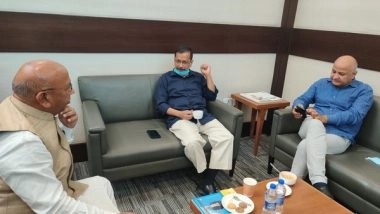 India News | Jharkhand: MLA Saryu Roy Meets CM Kejriwal, Sisodia at Delhi Airport