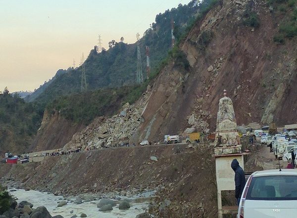 Jammu-Srinagar National Highway Blocked at Panthyal Due to Shooting Stones, Says Traffic Police