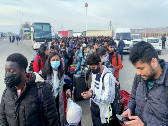 World News | Indian Students Taken Hostage by Ukrainian Security Forces, Claims Russia - Vimarsana News