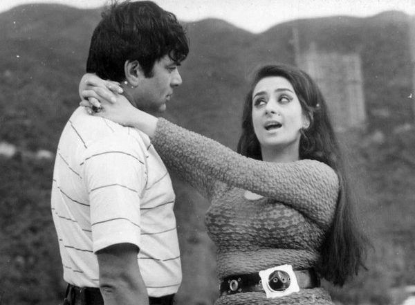 Entertainment News | Dharmendra Shares How Saira Banu Made Him Sign Their 1975 Film 'Saazish'