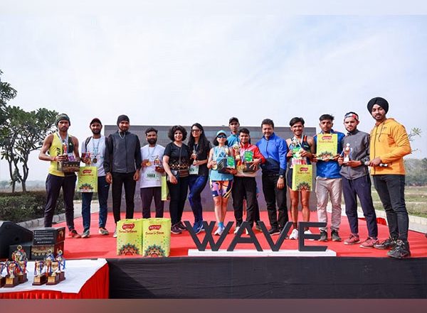Business News | Wave City in Association with Dainik Jagran Group Organizes Ghaziabad Half Marathon on Occasion of International Women's Day