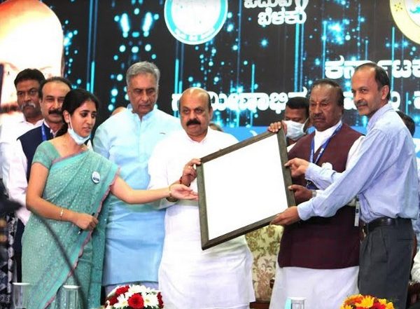 Business News | Sikshana Foundation and Dell Technologies to Digitize Gram Panchayat Libraries Across Karnataka