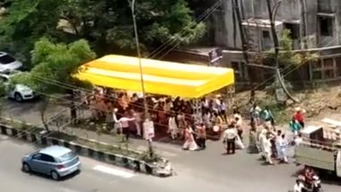 Wedding Procession Makes Portable Sun Shade to Beat the Heatwave, ‘Jugaad’ Leaves Internet Dazzled (Watch Video)