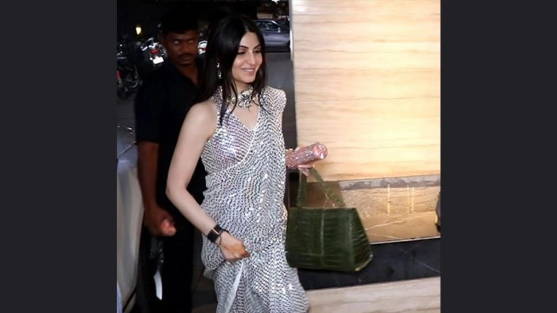 Riddhima Kapoor Sahni Dazzles in Manish Malhotra at Ranbir-Alia’s Mehendi Ceremony