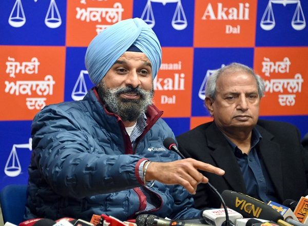 India News | SC to Hear Plea of Majithia for Quashing FIRs in Drug Case on April 21