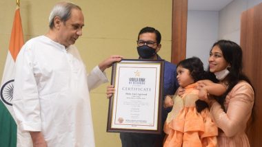 'Wonder Kid' Anvi Agrawal Presents Odisha Chief Minister Naveen Patnaik Her Unique Painting, Receives CM's Autographed Portrait in Return