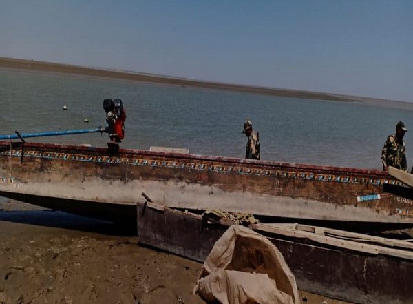 India News | BSF Seizes Pak Fishing Boat in Gujarat's Bhuj