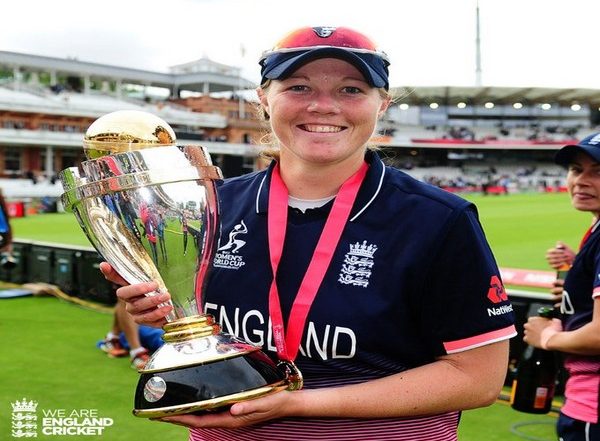 Sports News | England Cricketer Anya Shrubsole Announces Retirement from International Cricket