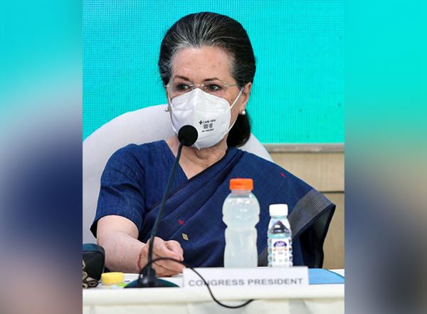 India News | Congress CMs Gehlot, Baghel to Meet Sonia Gandhi to Discuss Political Situation in Delhi