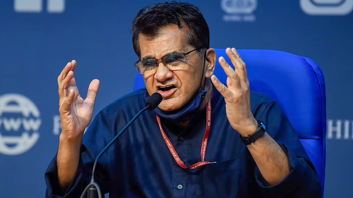 Niti Aayog CEO Amitabh Kant Asks EV Makers To Voluntarily Recall Batches In  EV Fire Incidents