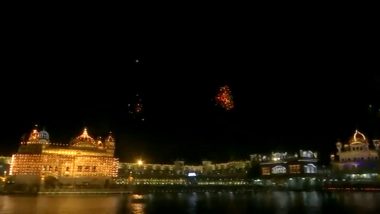 Baisakhi 2022: Fireworks Illuminate Amritsar's Golden Temple on the Occasion of Baisakhi (Watch Video)