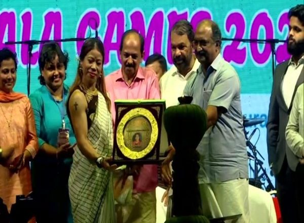 Sports News | Boxer Mary Kom Honoured with Lifetime Achievement Award by Kerala Olympic Association