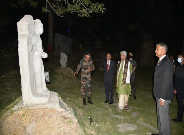 India News | J-K LG Manoj Sinha Visits Rejuvenated 8th-century Heritage Site 'Chinar Darohar' in Srinagar