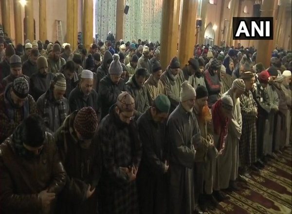 India News | Srinagar: J-K Admin Disallows Jumu'atul Wida, Shab-e-Qadr Prayers in Jamia Masjid