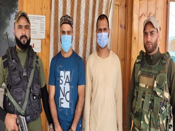 India News | Srinagar: Two Arrested for Killing Father, Dumping Body in Dal Lake - Vimarsana News