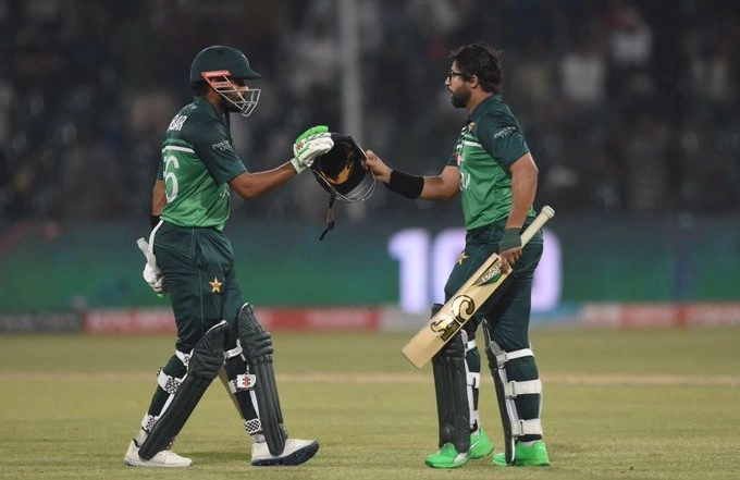 Sports News | Australia Skipper Finch Praises Babar Azam After Loss Against Pak in 2nd ODI