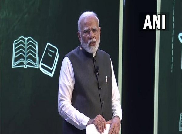 'Pariksha Pe Charcha' 2022: Students Should Be Allowed to Decide Their Future Freely, Follow Their Dreams, Says PM Narendra Modi