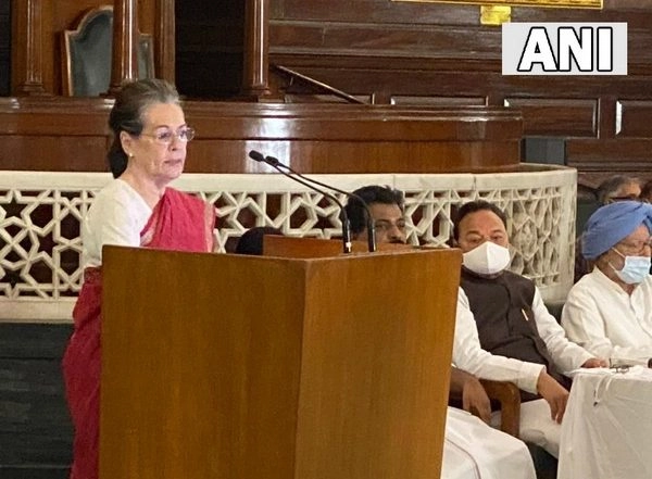 India News | Sonia Gandhi Calls for 'unity at All Levels', Says Revival of Congress Essential for Democracy, Society