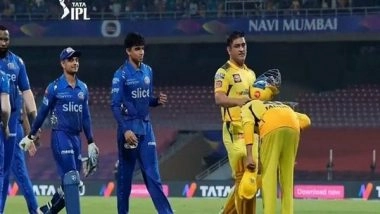 Sports News | IPL 2022: CSK Skipper Jadeja Bows Down to Dhoni After Latter's Classic Finish Against MI