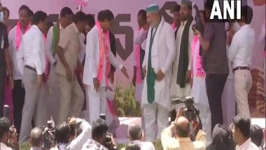 India News | Rakesh Tikait Joins TRS Protest at Telangana Bhavan on Paddy Procurement Issue
