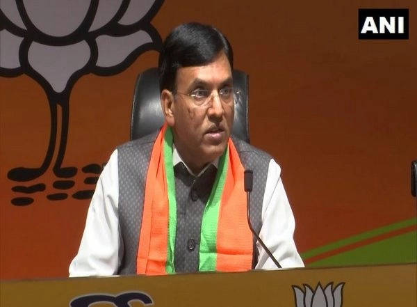 India News | Union Health Minister Praises PM Modi for Timely Lockdown, Health Care Workers' Contribution in Fight Against COVID-19