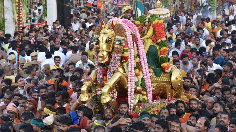 Tamil Nadu: Two Persons Dead, 8 Injured After Stampede at Lord Kallazhagar During Vaigai River Festival in Madurai