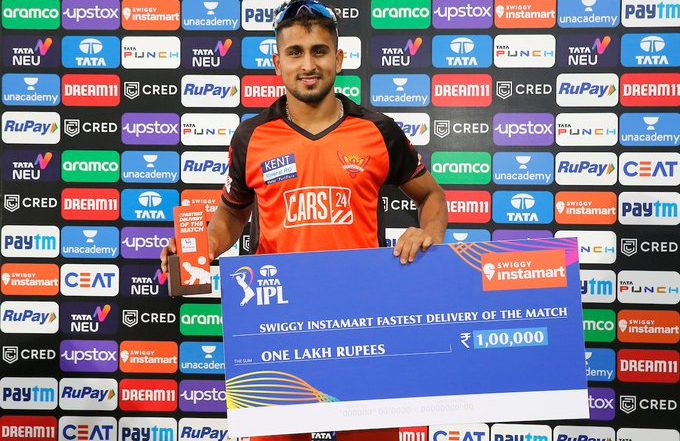 Umran Malik Wins 6th Consecutive 'Swiggy Instamart Fastest Delivery of the Match' Award in IPL 2022