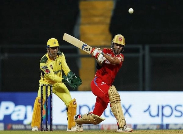 Sports News | Shikhar Dhawan Becomes Second Cricketer After Virat Kohli to Complete 6,000 IPL Runs
