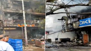 Delhi: Fire Breaks Out at Amar Colony in Lajpat Nagar, 9 Fire Tenders at Spot (Watch Video)