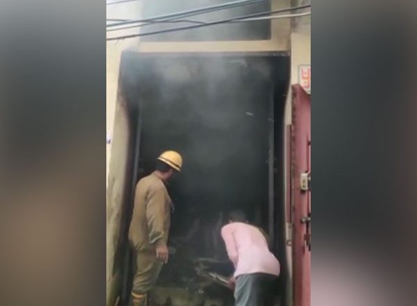 India News | Fire Breaks out at Delhi Club, No Casualties Reported