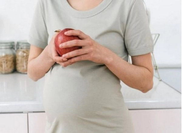 Lifestyle News | Consuming a Mediterranean-style Diet During Pregnancy May Reduce Preeclampsia Risk: Study