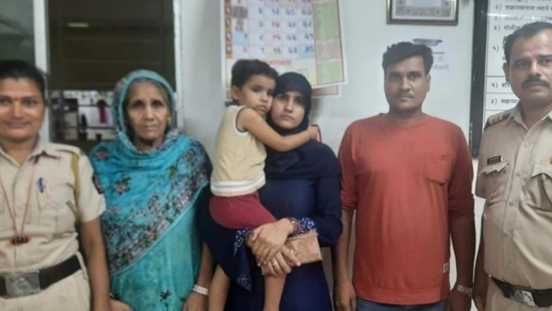 Mumbai Police Reunite 3-Year-Old Child Found Near Phoenix Mall With His Parents (See Pic)