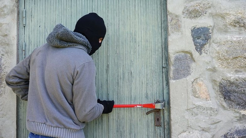 Thane Crime: Four Arrested for Stealing Silver Utensils Worth Rs 1.23 Crore in Bhiwandi