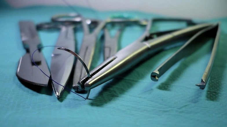 Delhi Shocker: Irate Patient Attacks Doctor With Scissors