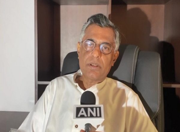 World News | Former Sri Lankan Minister Blames Rajapaksa Family for Economic Woes in Country